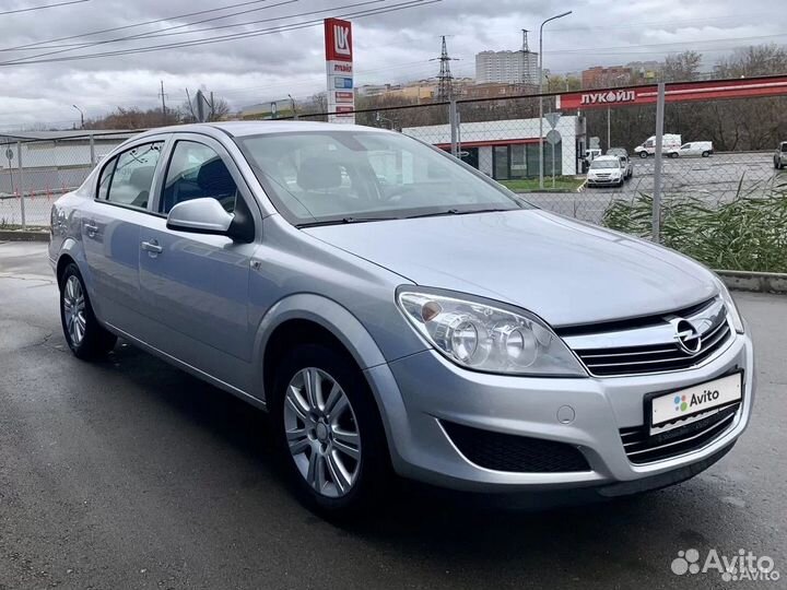 Opel Astra 1.6 МТ, 2012, 155 000 км