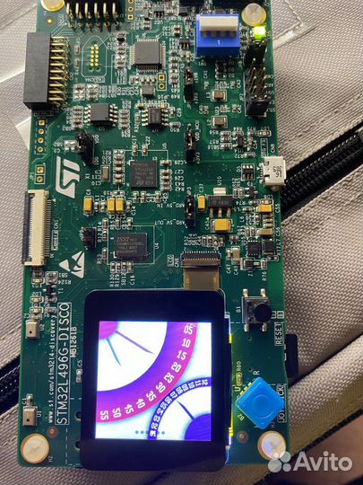 Отладочная плата STM32L496G-disco