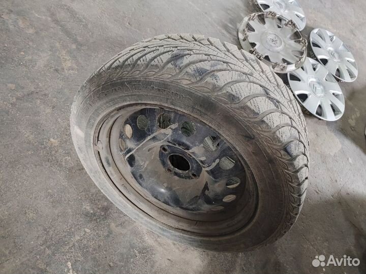 Goodyear UltraGrip Extreme 205/55 R16 94