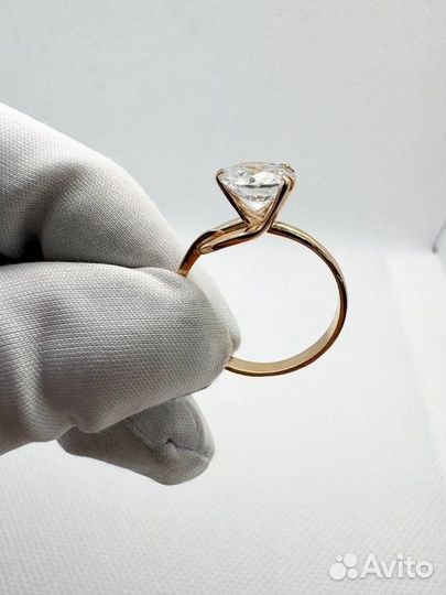 Золотое кольцо с фианитом 17,5р