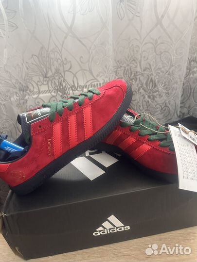 Кроссовки adidas