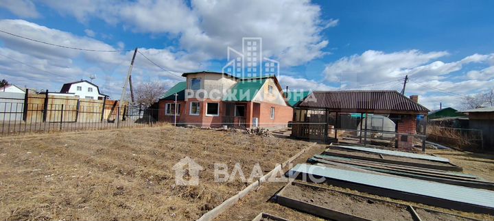 Дом 163,9 м² на участке 4,5 сот.