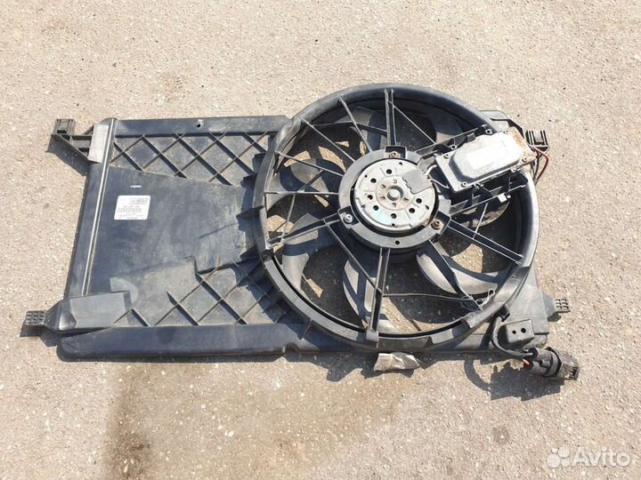 Вентилятор охлаждения Ford Focus 2