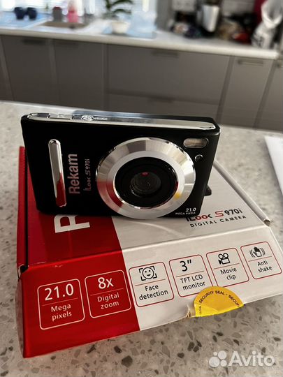 Компактный фотоаппарат