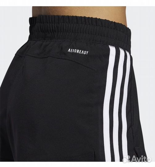 Женские спортивные шорты Adidas