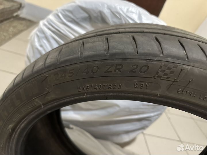 Michelin Pilot Sport 4 S 275/45 R20 и 275/45 R20 102Y