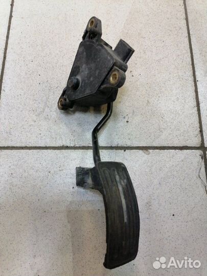 Педаль газа Nissan Qashqai J10