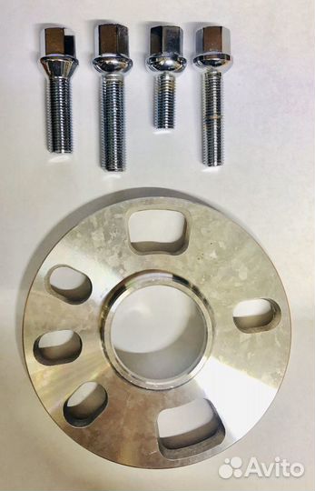 Колесные проставки для Volvo