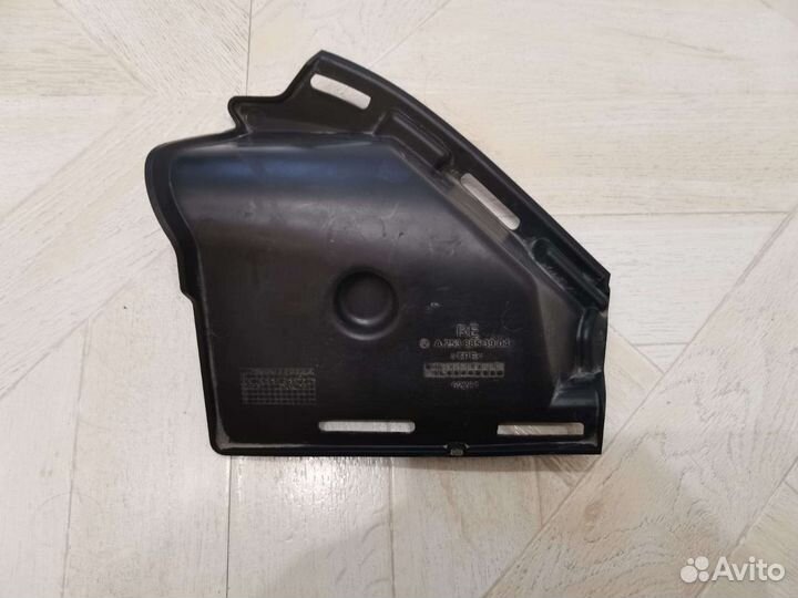 Mercedes w253 glc вставка заглушка бампера правая