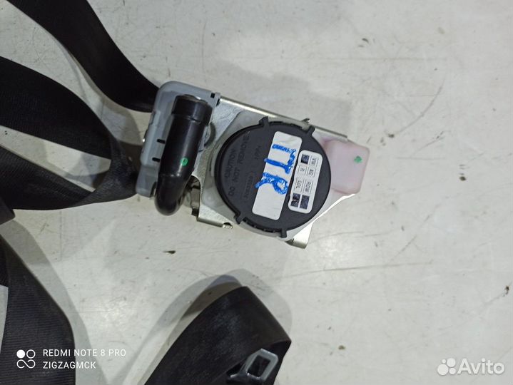 Ремень безопасности (передний правый) (Audi Q8)