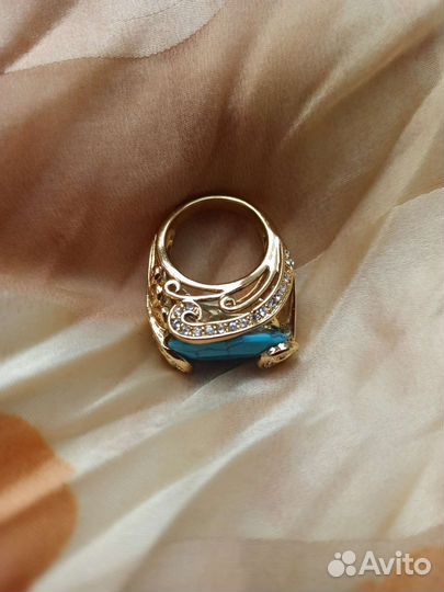 Комплект кольцо 17р и серьги (винтаж )