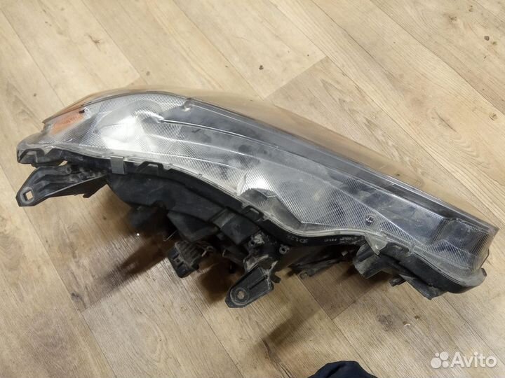 Фара левая Mitsubshi Outlander XL 2012г