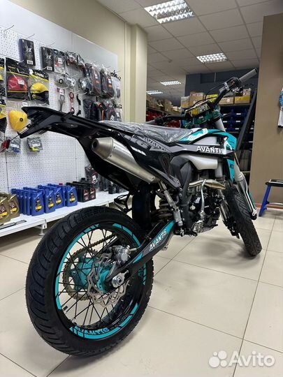 Avantis A6 lux motard