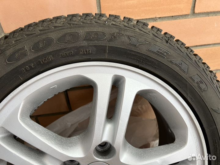 Зимние колёса в сборе Honda 205/55/16