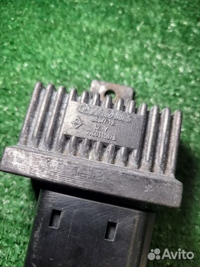 Реле свечей накала Renault Laguna