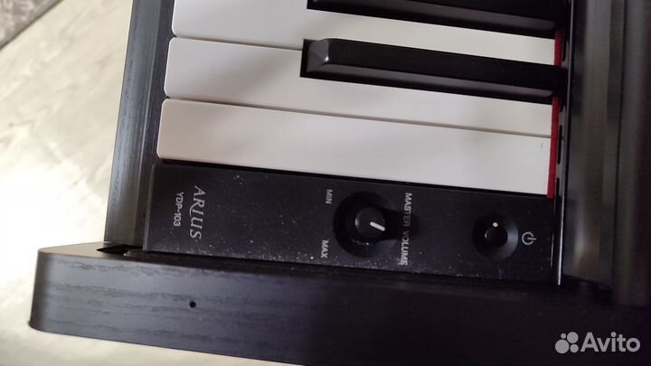 Цифровое пианино yamaha