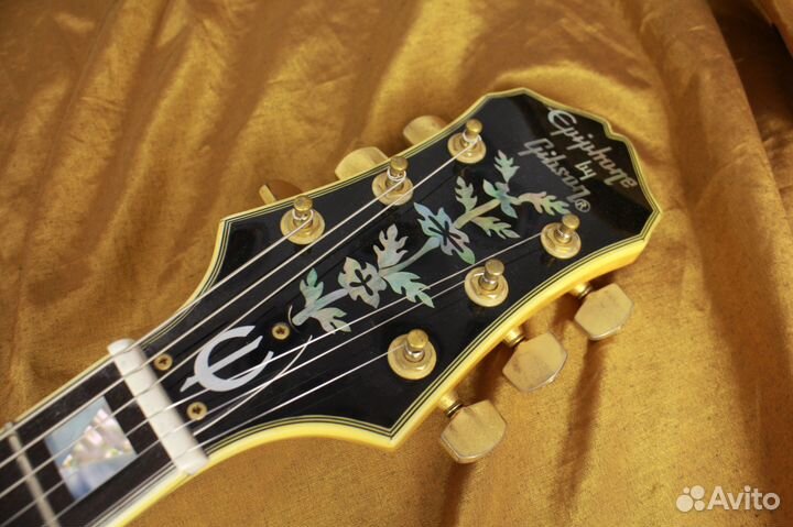 Полуакустическая гитара Epiphone Sheraton II