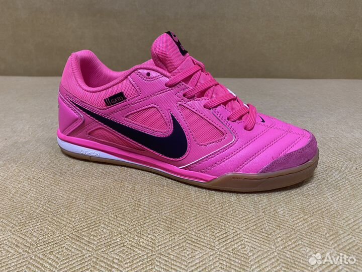 Бутсы футзальные nike