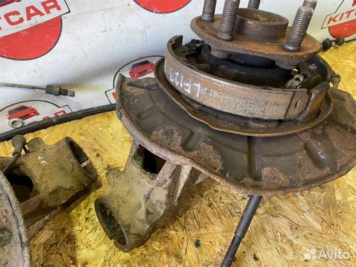 Кулак задний LR Freelander 2