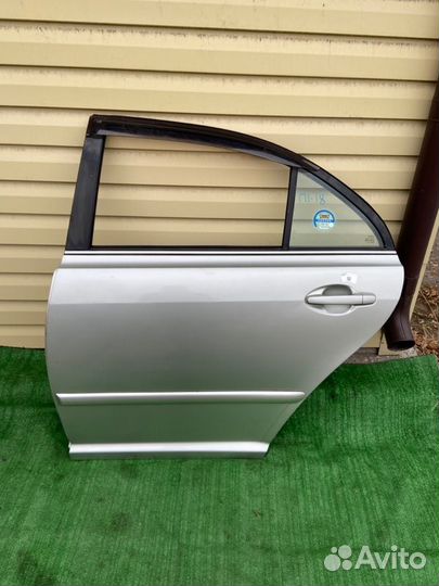 Дверь задняя левая Toyota Avensis ADT250