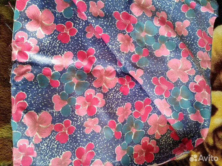 Продаю отрез ткани лен,сатин,штапель,шерсть СССР