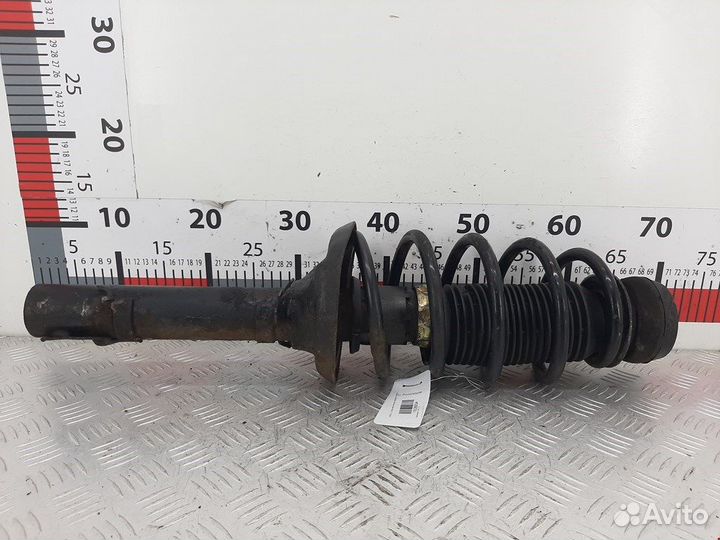 Стойка для Volkswagen Golf 4