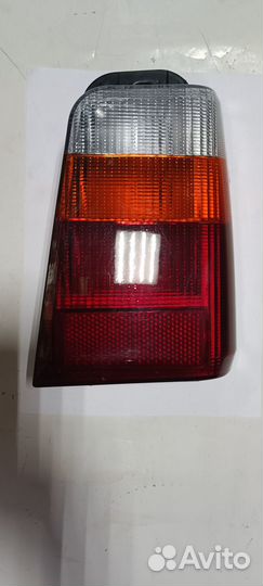 Продаю фонарь задний правый на оку