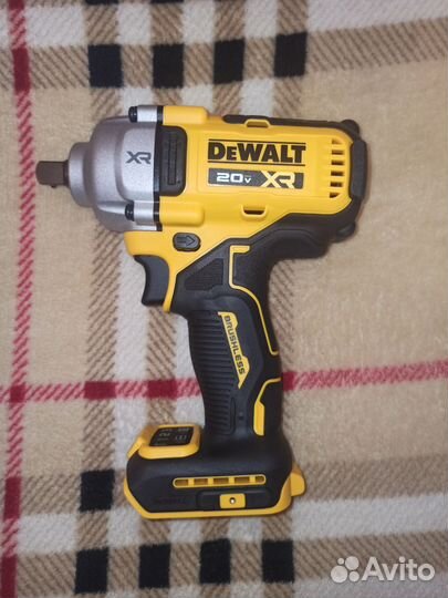 Аккумуляторный гайковёрт Dewalt DCF892(оригинал)