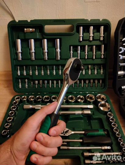 Набор инструментов для автомобиля