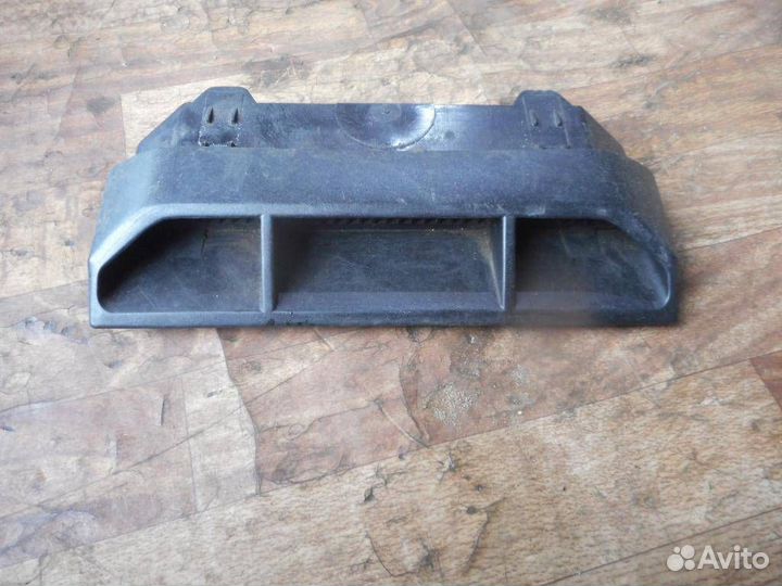 Дефлектор воздушный левый Mercedes Benz W140 1991