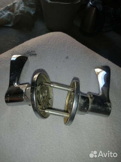 Дверная ручка