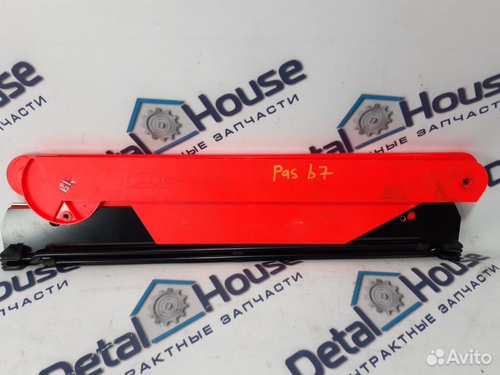 Знак аварийной остановки Volkswagen Passat B7