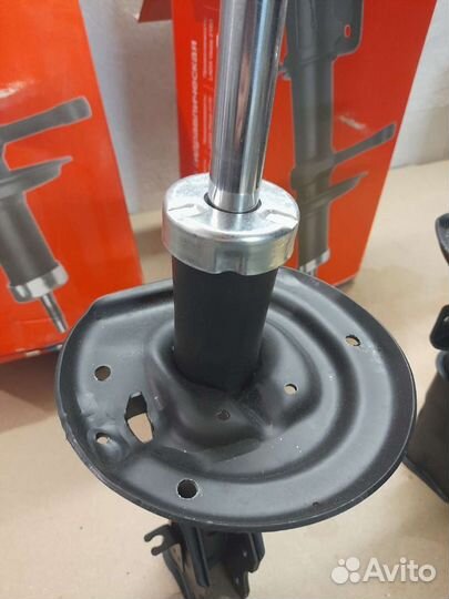 Стойки передние Веста - Vesta (новые)