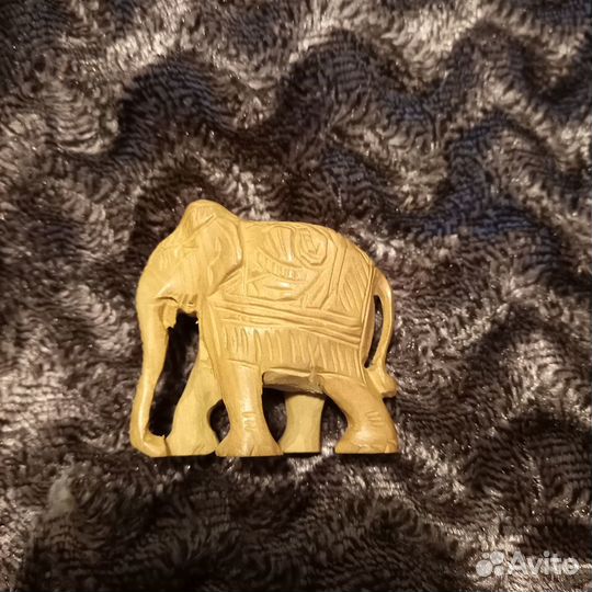 Слоны резные деревянные 3шт., сандал