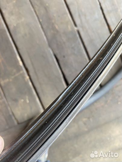 Уплотнитель лобового стекла Golf 2