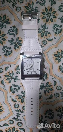 Часы наручные