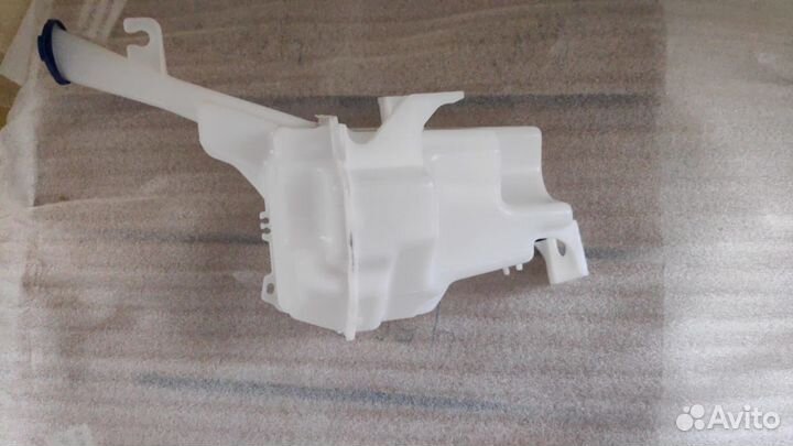 Бочок омывателя на Hyundai Solaris 11-17