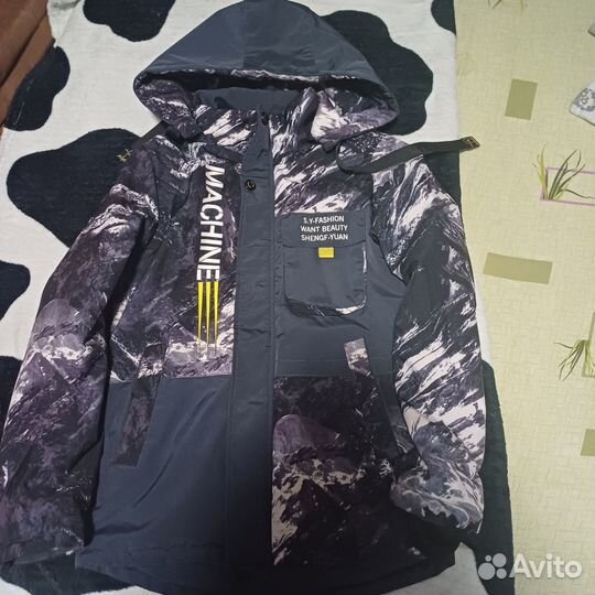 Продам куртку на мальчика
