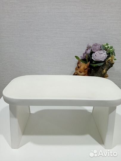 Подставка для руки при выполнении маникюра