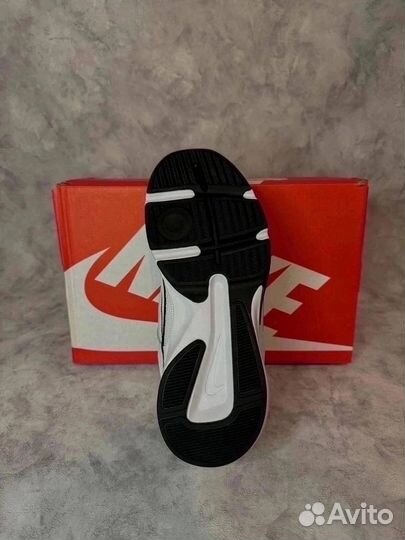 Кроссовки nike