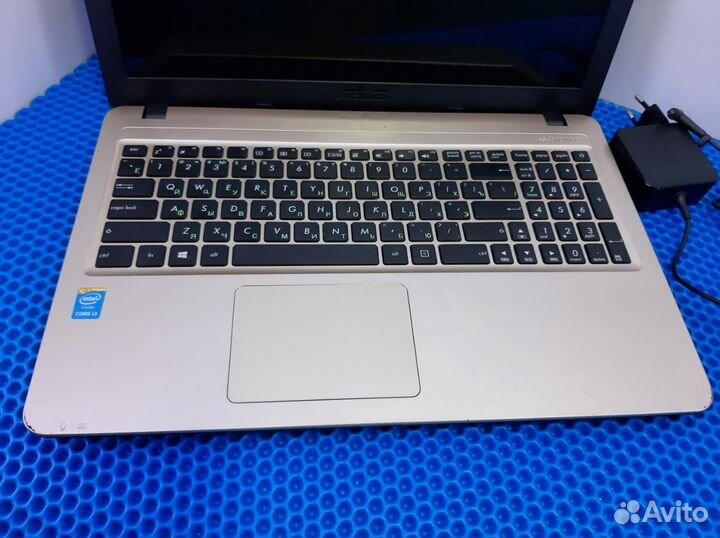 Ноутбук asus X540LA-XX360D i3 / 4Gb DDR3 /HDD500Gb