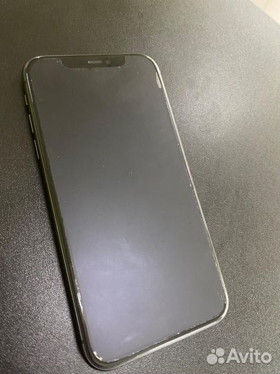 Телефон iPhone 11