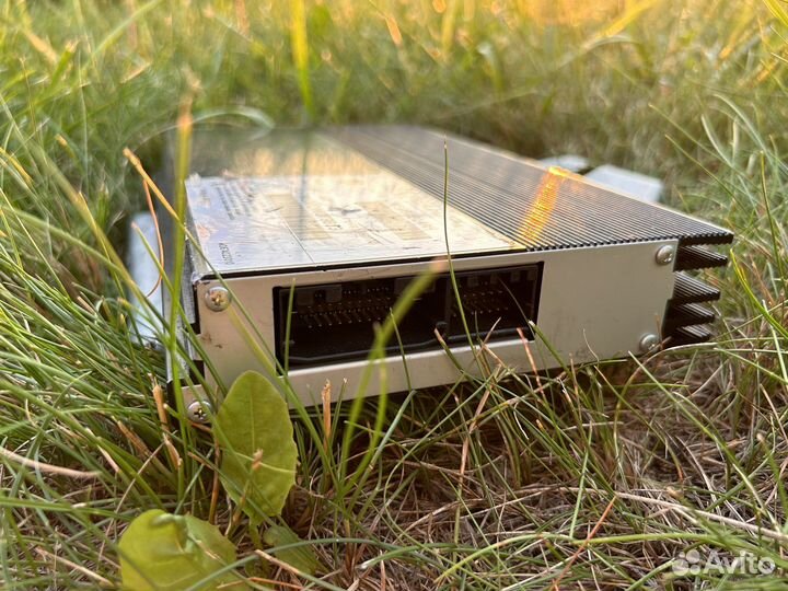 Усилитель звука jeep grand cherokee wk2