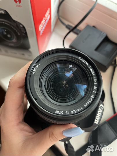 Фотоаппарат canon 200d