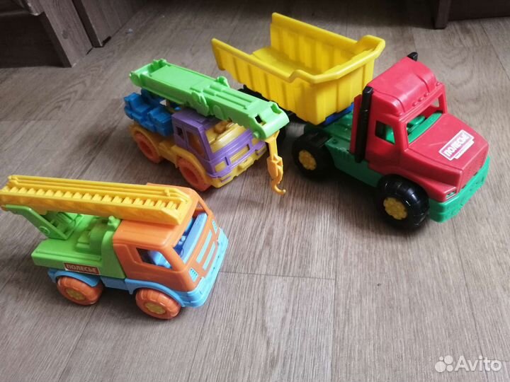 Игрушки машинки для мальчика пакетом