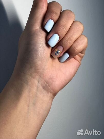 Маникюр в студии 