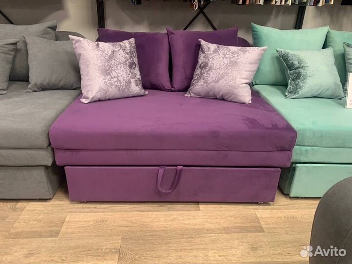 Диван интерьерный