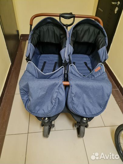 Коляска для двойни