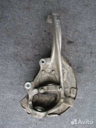 Кулак передний в сборе Mercedes W205 A2053322100