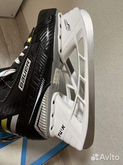 Коньки хоккейные новые